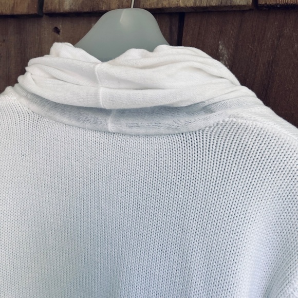 White 💯 Cotton Cardigan with Draped Detail on Front - Picture 10 of 10